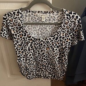 Leopard Print Short Sleeve Top